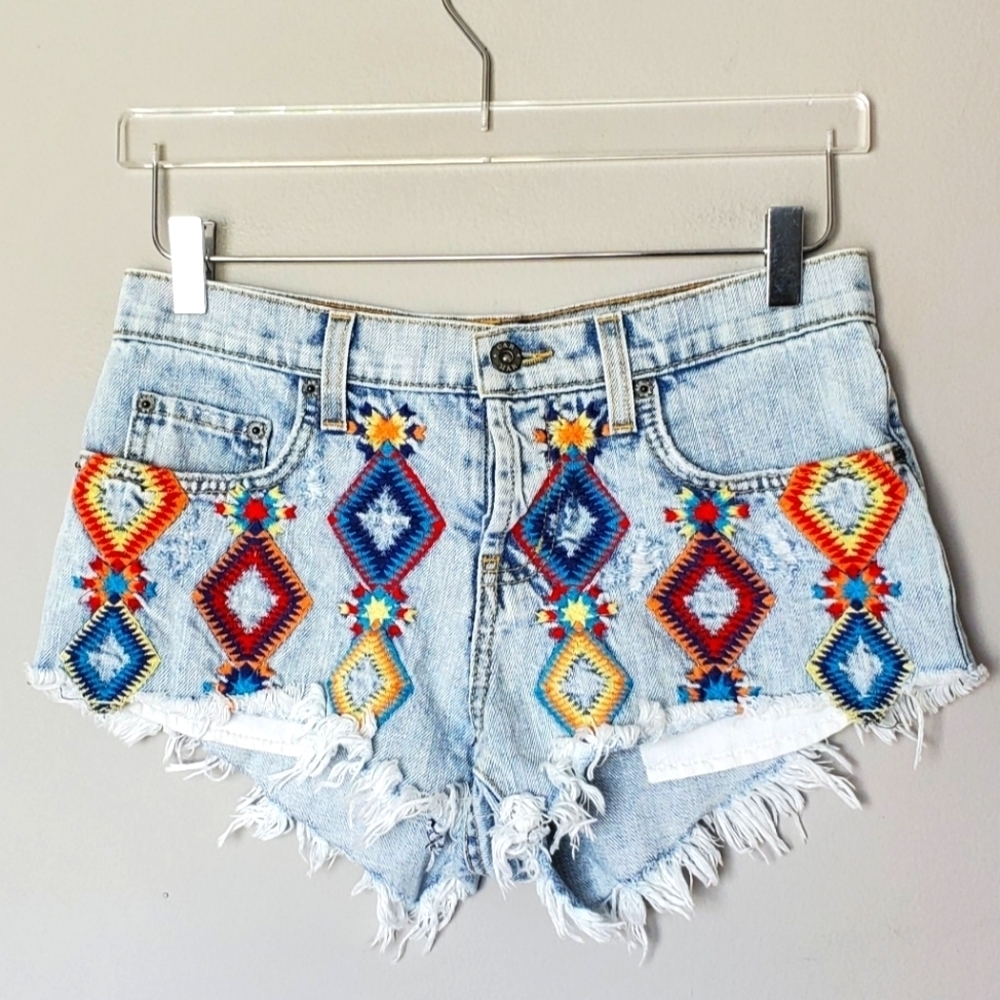 LF CARMAR Embroidered Tribal Print Distressed Shorts